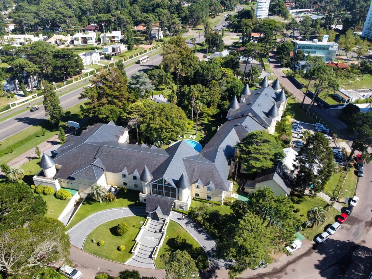 Parque Hotel Jean Clevers Punta del Este Ngoại thất bức ảnh Aerial view of the hotel