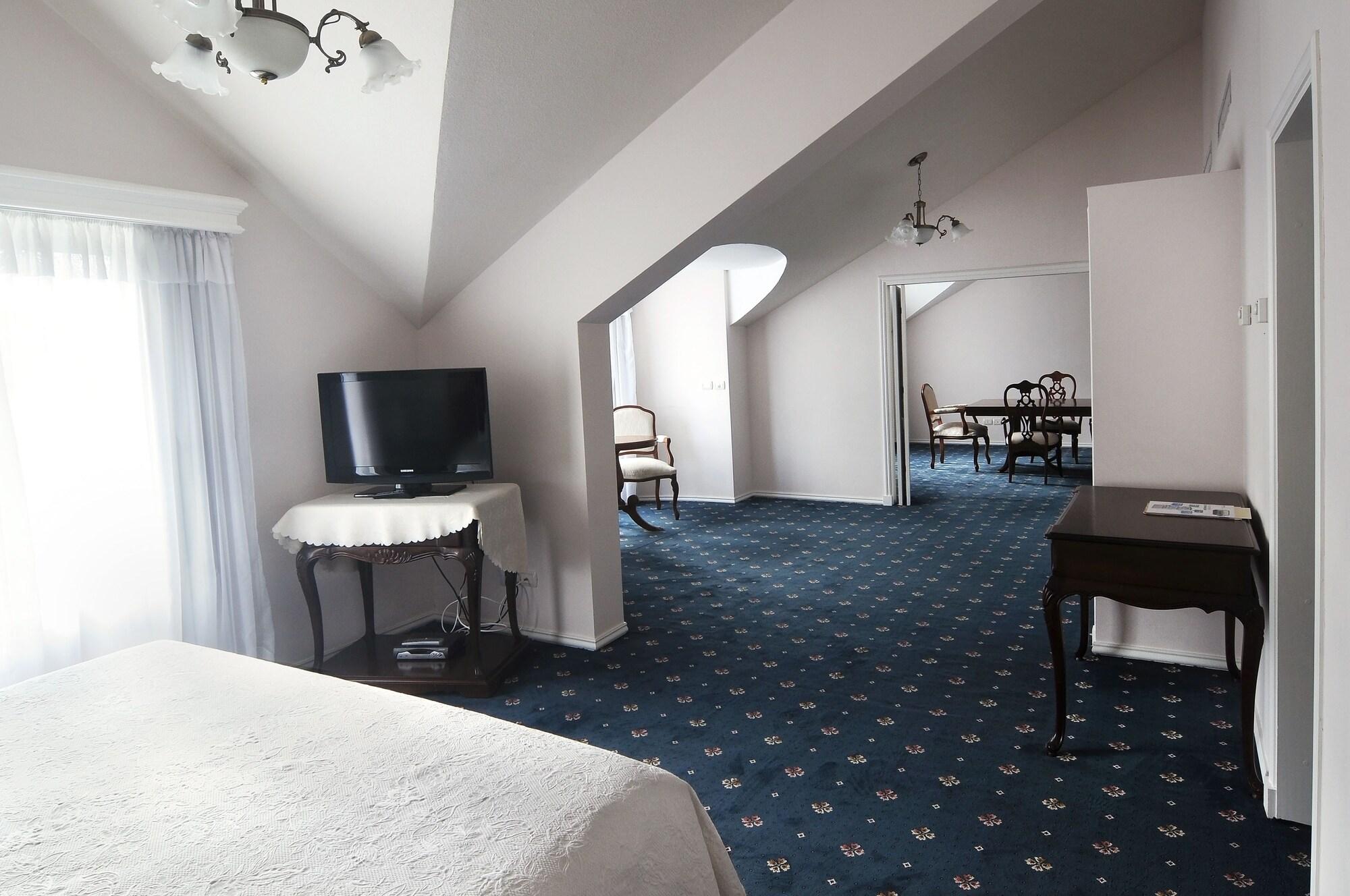 Parque Hotel Jean Clevers Punta del Este Ngoại thất bức ảnh A suite at the hotel