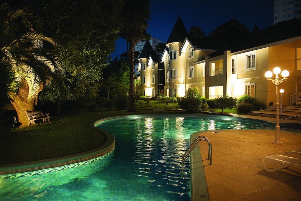 Parque Hotel Jean Clevers Punta del Este Ngoại thất bức ảnh The swimming pool at the hotel