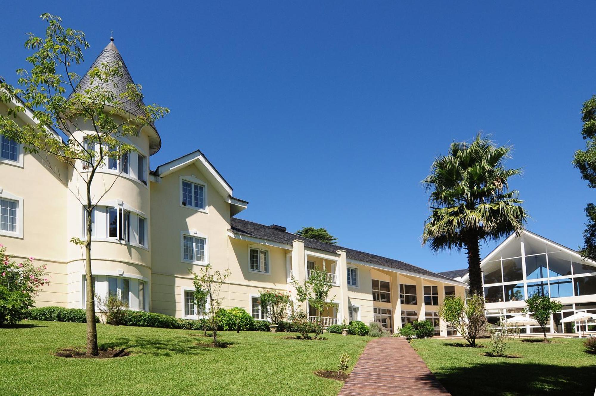 Parque Hotel Jean Clevers Punta del Este Ngoại thất bức ảnh The main building of the school