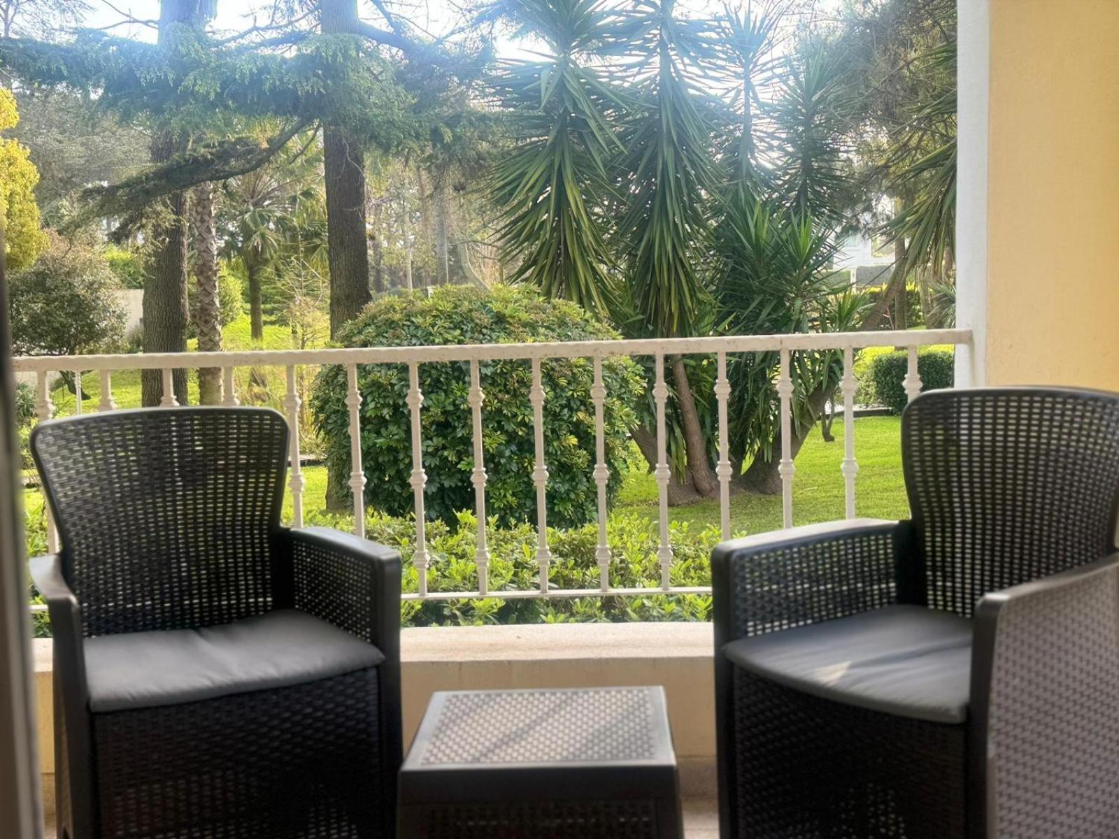 Parque Hotel Jean Clevers Punta del Este Ngoại thất bức ảnh A view of the gardens from a guest room