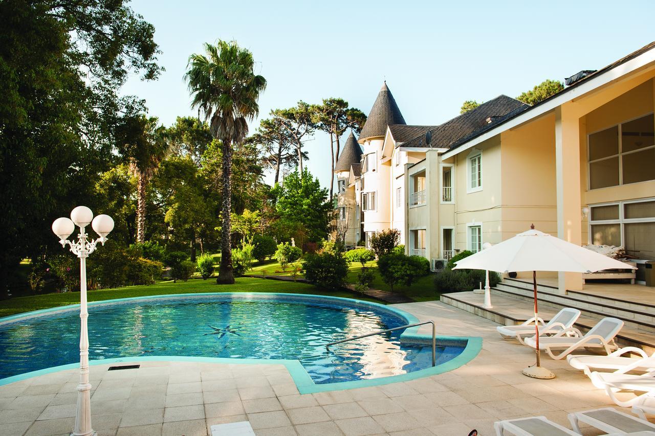 Parque Hotel Jean Clevers Punta del Este Ngoại thất bức ảnh The swimming pool at the hotel