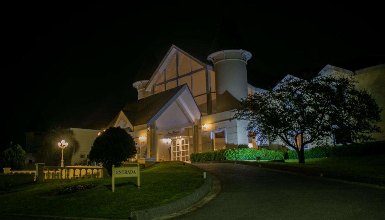 Parque Hotel Jean Clevers Punta del Este Ngoại thất bức ảnh Entrance to the hotel