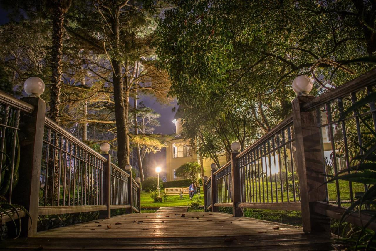 Parque Hotel Jean Clevers Punta del Este Ngoại thất bức ảnh The entrance to the park