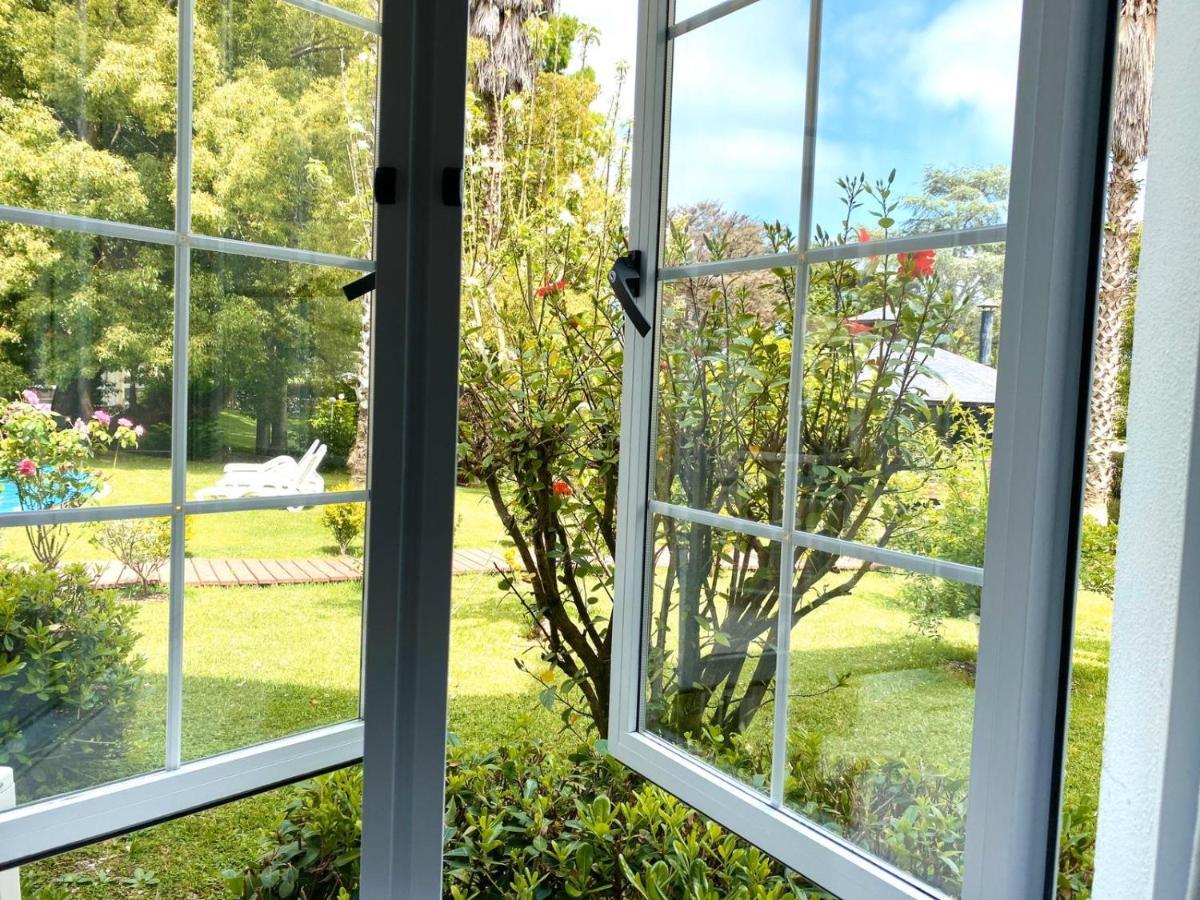 Parque Hotel Jean Clevers Punta del Este Ngoại thất bức ảnh A window with double glazing